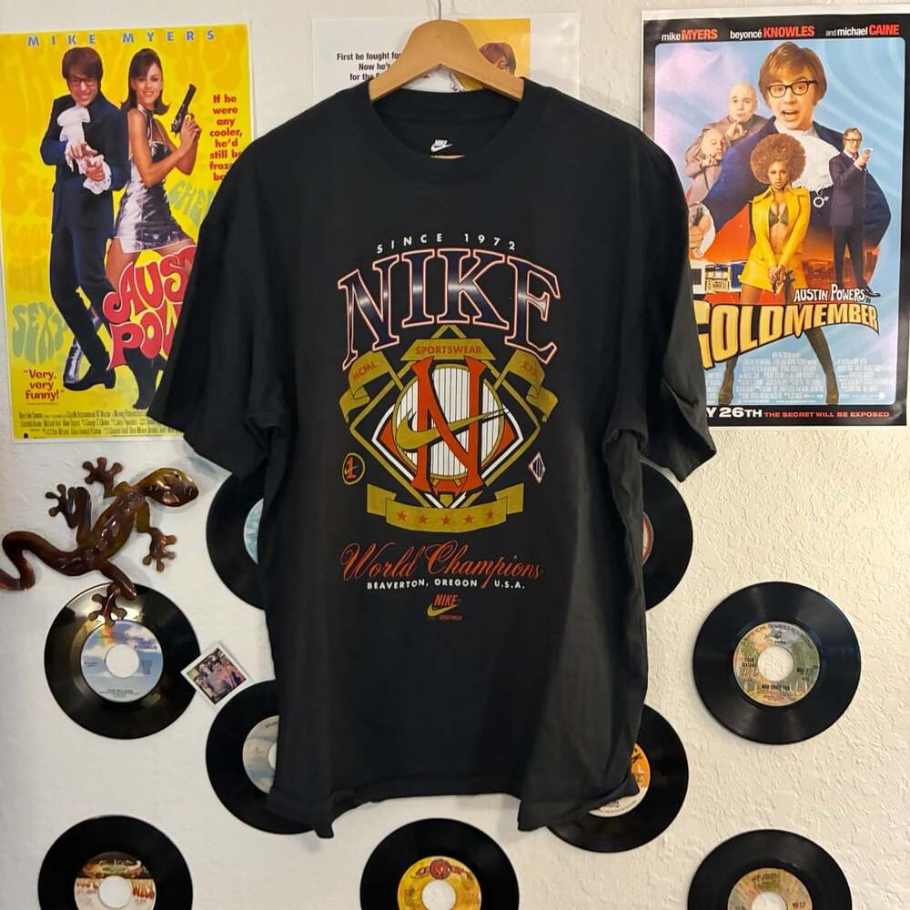 Nike Men's Sportswear Max90 World Champions Vintage Graphic T-Shirt Black Size L